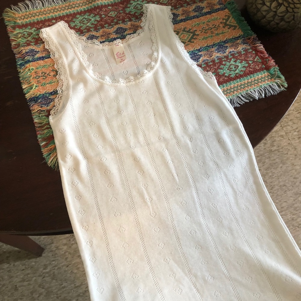 Tank tops. - Picture 6 of 6
